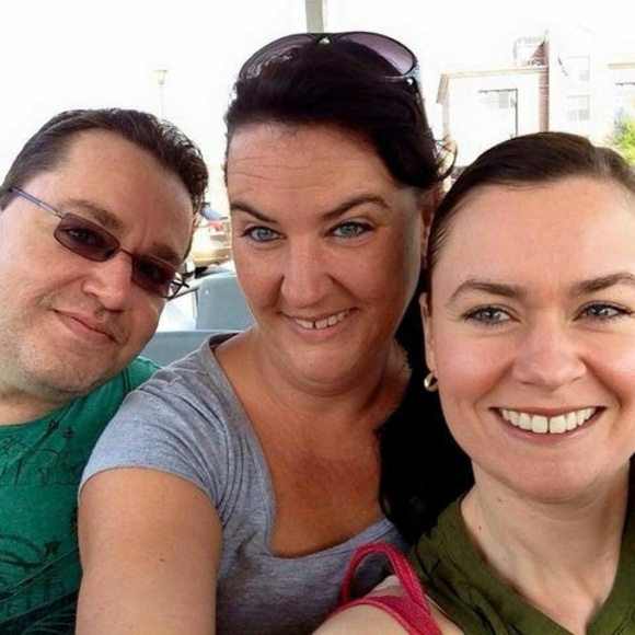 Meet your Posher, Dee dee - Picture 1 of 1